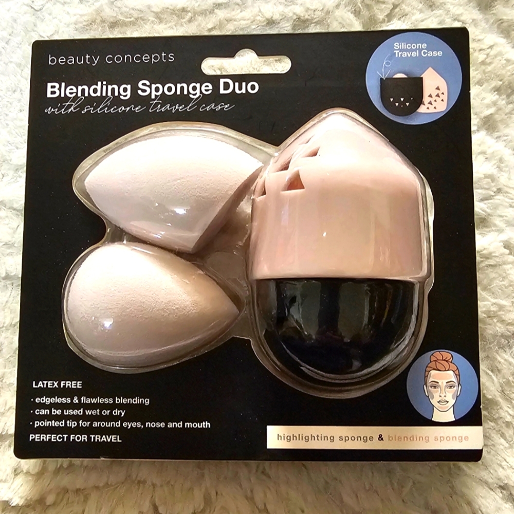 Blending Sponge Dou with silicone case New in package